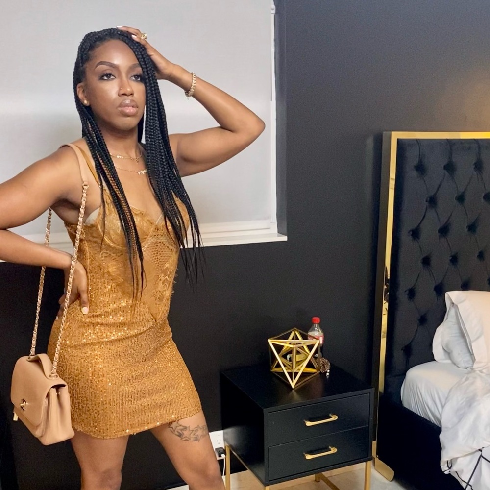 Perfect for a girls night out or a date night. Worn once in Miami. Size medium